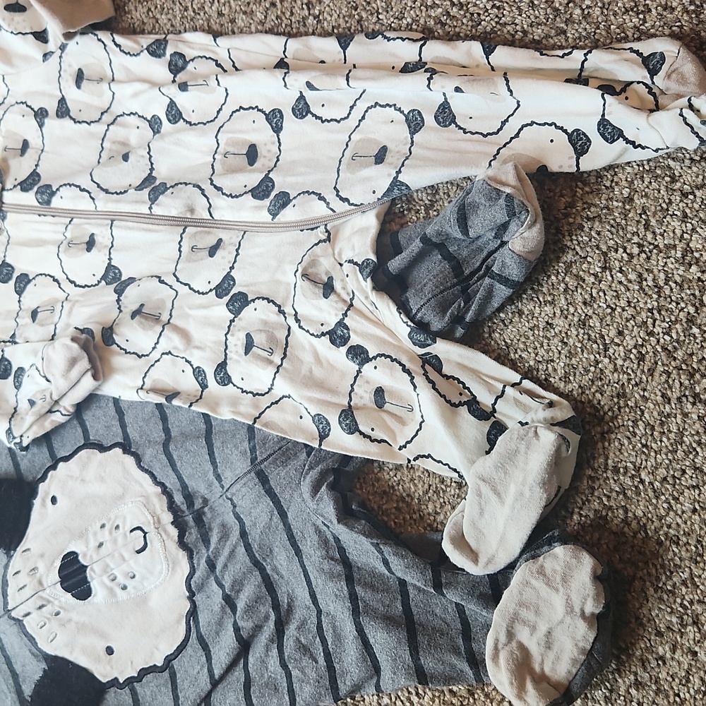 Kids One-Piece Footed Pajamas - Gray & Cream Bear Print - Picture 4 of 6